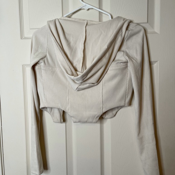 Jacket - Picture 3 of 6